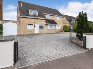 Photo 13- click for photo gallery